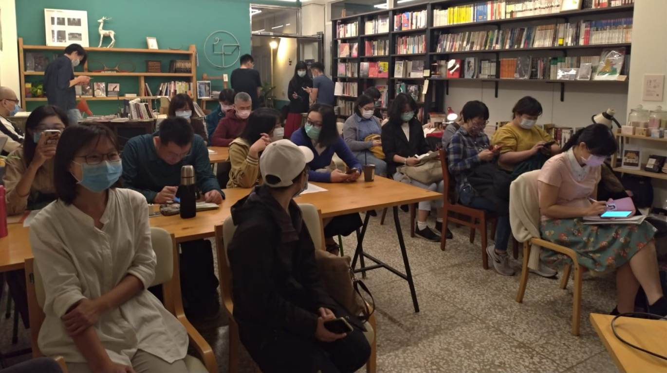 Literarni večer v Tainanu (foto Radka Denemarková)
